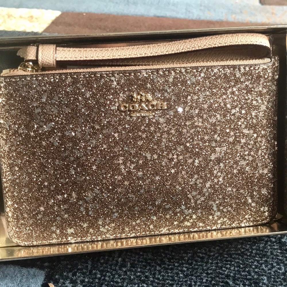 BRAND NEW Coach wristlet